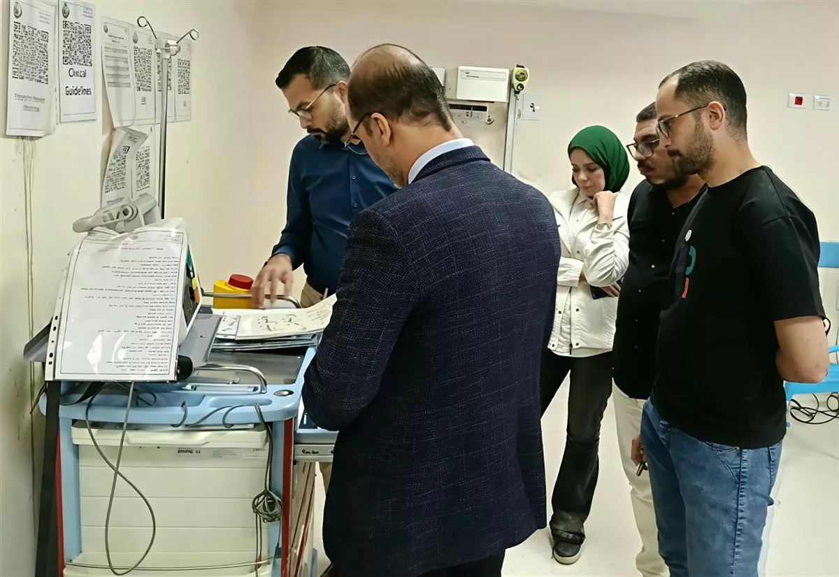 وكيل وزارة الصحة والمكتب الفنى خلال زيارتهم المفاجئة