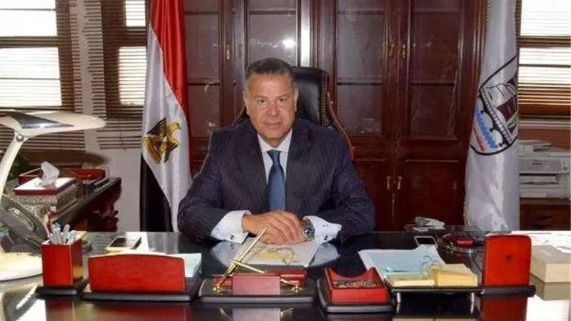 محافظ بني سويف يستعرض جهود الطب البيطري