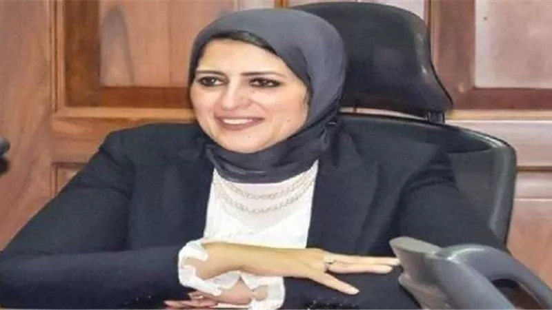 وزيرة الصحية: إجراء الفحوصات الطبية لمصابي حادث قطار البدرشين