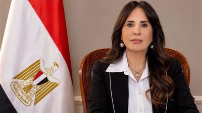 وزيرة الإسكان تتابع رفع كفاءة الخدمات واستقرار الكهرباء وإزالة التعديات بالعاشر من رمضان وحدائق العاشر
