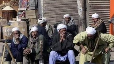 من الشغل إلى باب البيت.. ماذا يريد 