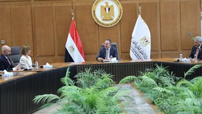 وزير التعليم العالي يؤكد أهمية توسيع مجالات التعاون في التدريب والتأهيل وتنمية مهارات الطلاب