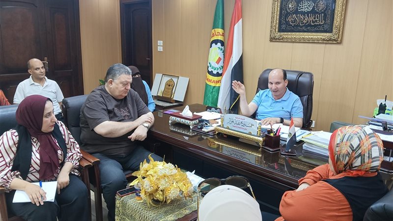 اجتماع أسبوعي لـ«صحة