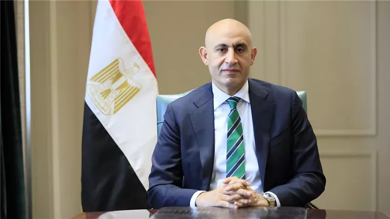 التعليم توجه بتطبيق عقوبة الفصل عامًا دراسيًا على طالب يصور المعلم داخل المدرسة