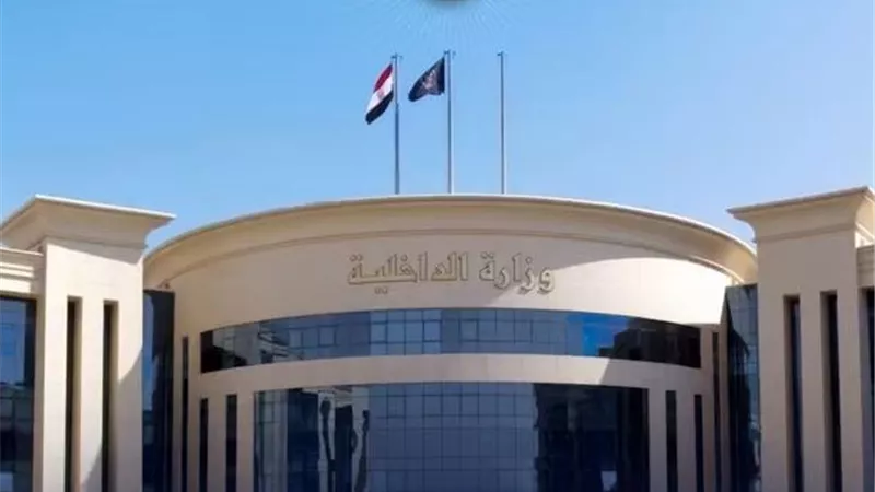 ضبط قضايا إتجار بالنقد الأجنبي بقيمة 6 ملايين جنيه خلال 24 ساعة