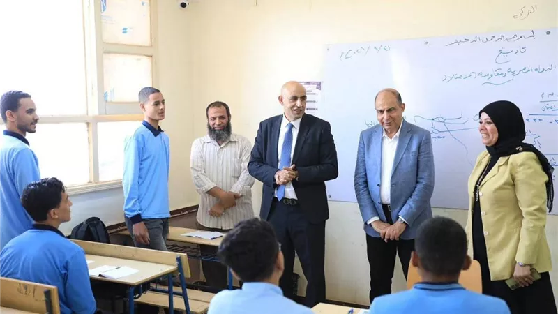 وزير التعليم ومحافظ المنيا يتفقدان مدارس سمالوط والمنيا وأبوقرقاص