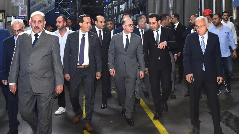  وزير الاستثمار والتجارة الخارجية يتفقد مصنع «دي إن إم» للغزل والنسيج بمحافظة دمياط