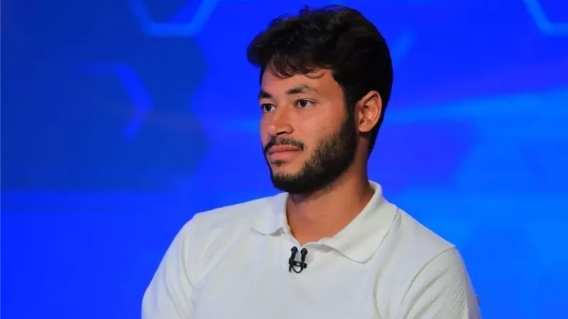 أدهم جاسر يحسم موقفه من تولي منصب مدير التعاقدات في الزمالك