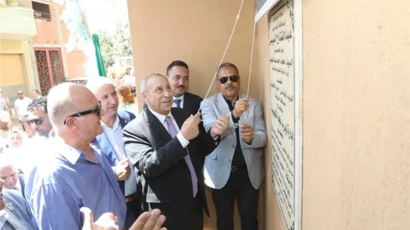 محافظ الشرقية يفتتح مبنى إدارة ديرب نجم التعليمية بعد تطويره بتكلفة 21.2 مليون جنيه