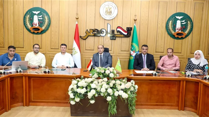 مناقشة ملفات العمل ومشروعات الخطة الاستثمارية وتسريع معدلات الإنجاز بالمنوفية