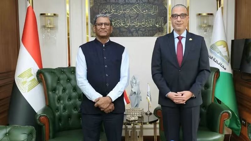 المحافظ والسفير يرفعان شعار التكنولوجيا والاستثمار 