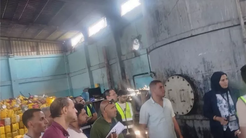 «سلامة الغذاء» تضبط نحو 200 طن من الزيوت المستعملة غير الصالحة للاستهلاك بالشرقية