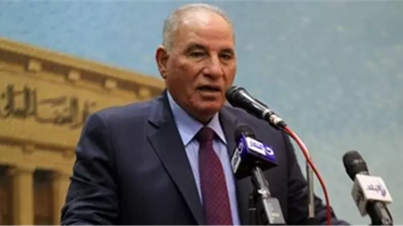 انتهاء مراسم دفن المستشار أحمد الزند