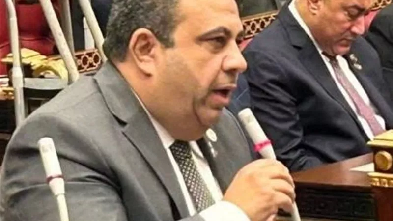 أيمن الصفتي يطالب بغلق ملف مسابقة المعلمين: قوائم الانتظار تُعيّن حسب الاحتياج