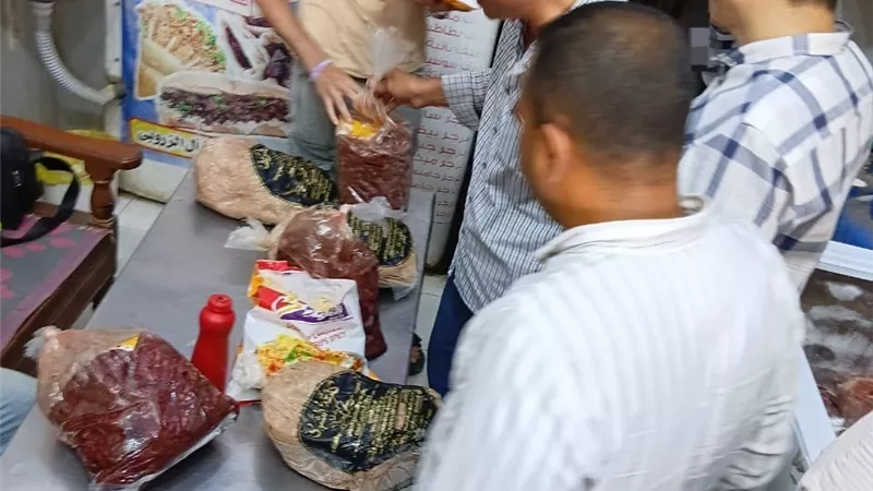 ضبط 195 كيلو لحوم وأسماك ومصنعات غير صالحة بالمنوفية