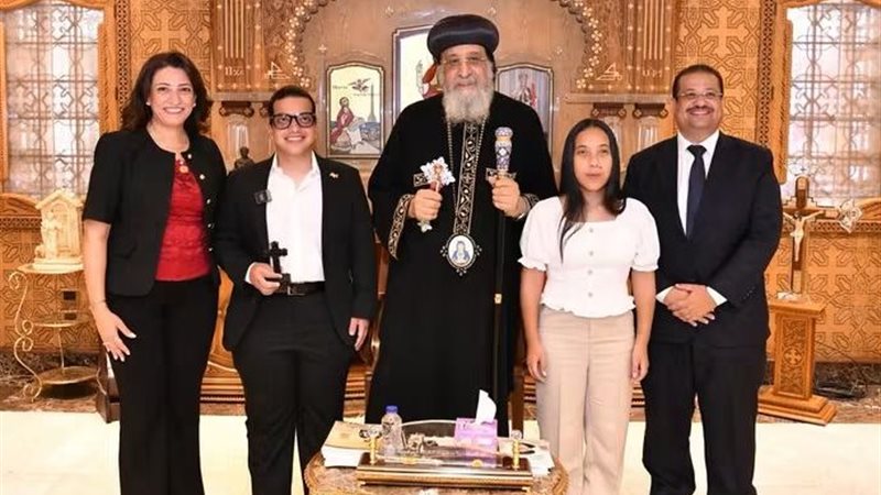 البابا يستقبل الشقيقين