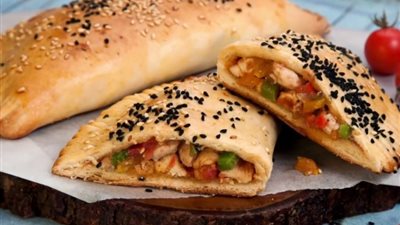 بمكونات بسيطة من مطبخك..جهزي لأفراد أسرتك عجينة 
