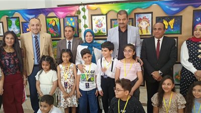 «طاقات ملونة» تكشف مواهب طلاب السلام الخاصة في معرض فني بجامعة سوهاج