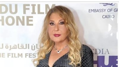 نادية الجندي في تكريم استثنائي.. رحلة نجمة الجماهير تتوج بتقدير دولي
