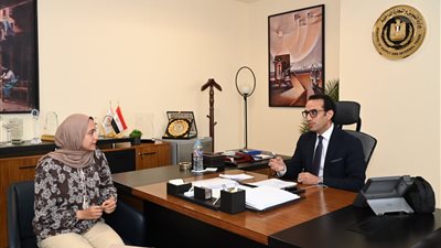 متحدث 