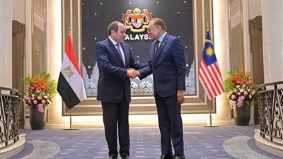 الرئيس السيسي من ماليزيا: علاقاتنا قائمة على الاحترام المتبادل والرغبة في تطوير التعاون 