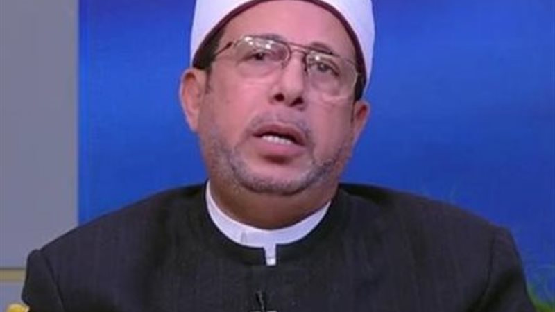 الدكتور عبد العزيز