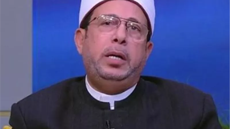 «الذهب للنساء».. أزهري يوضح حكم ارتداء الرجال للذهب والاستثناءات الطبية