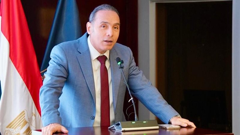 د.اسلام عزام رئيس الهيئة العامة للرقابة المالية 