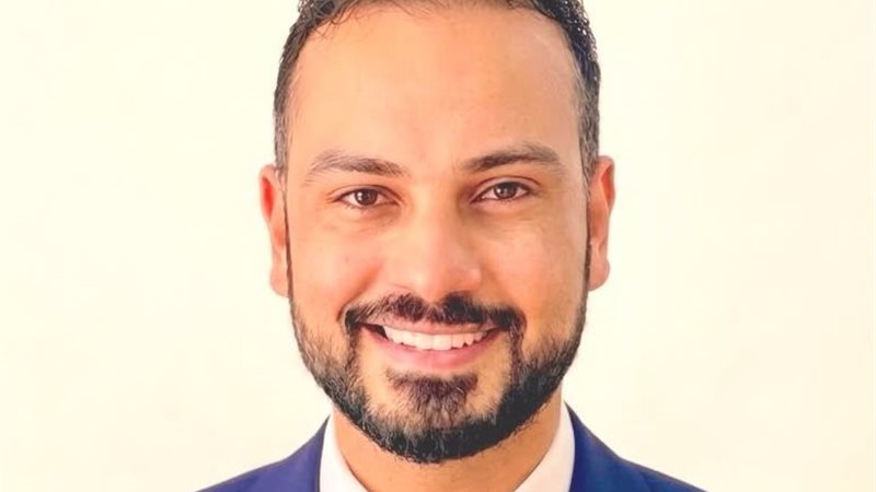  الدكتور عبد الستار