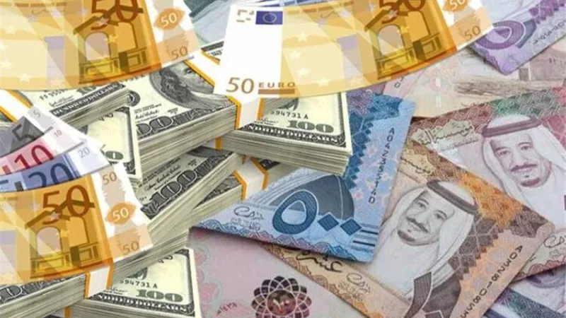 أسعار العملات اليوم السبت 3-10-2026.. استقرار نسبي أمام الجنيه