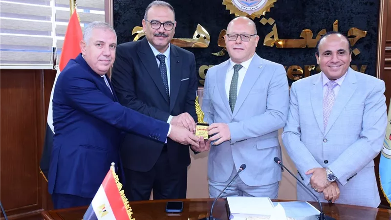 الطب البشري على القمة.. «سوهاج» تكشف خريطة التميز في خدمة المجتمع