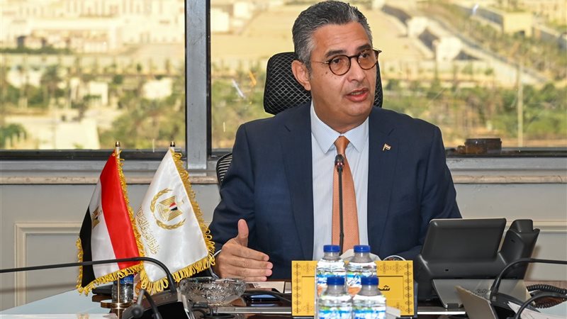 وزير التموين 