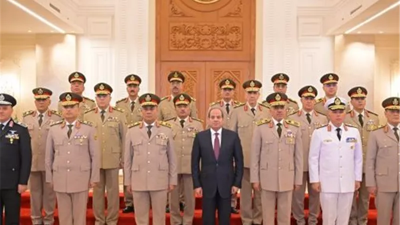 الرئيس السيسي: القوات المسلحة تقف على أهبة الاستعداد للدفاع عن مصر ومقدراتها وأمنها القومي