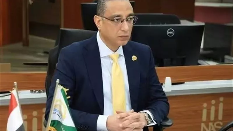 حملات مكثفة لرفع الاشغالات ومواجهة البناء المخالف بحي العمرانية في الجيزة