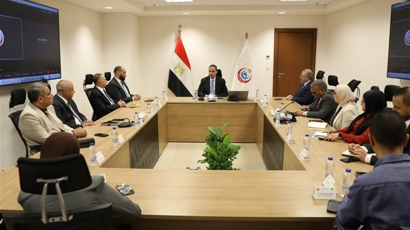 خلال الاجتماع