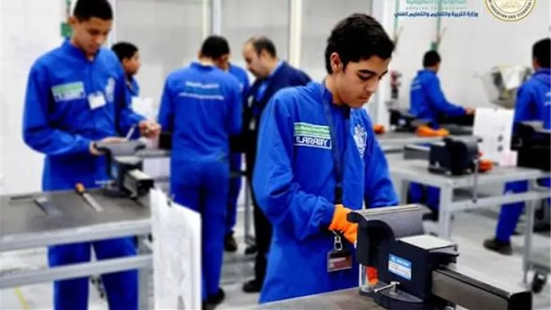 225 مدرسة تكنولوجيا تطبيقية.. شراكات مصرية دولية تفتح أبواب التعليم الفني أمام سوق العمل