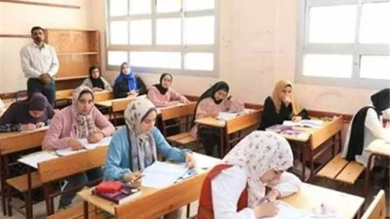 «التعليم» تكشف آخر موعد لتسجيل استمارة الشهادة الإعدادية 