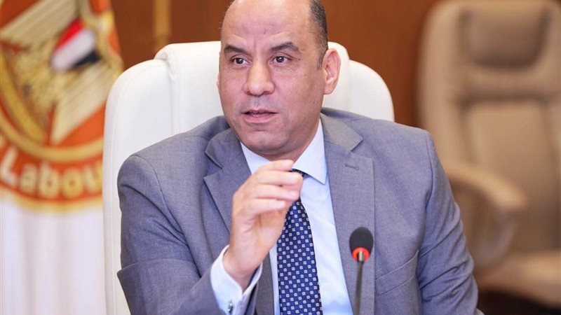 حسن الرداد وزير العمل