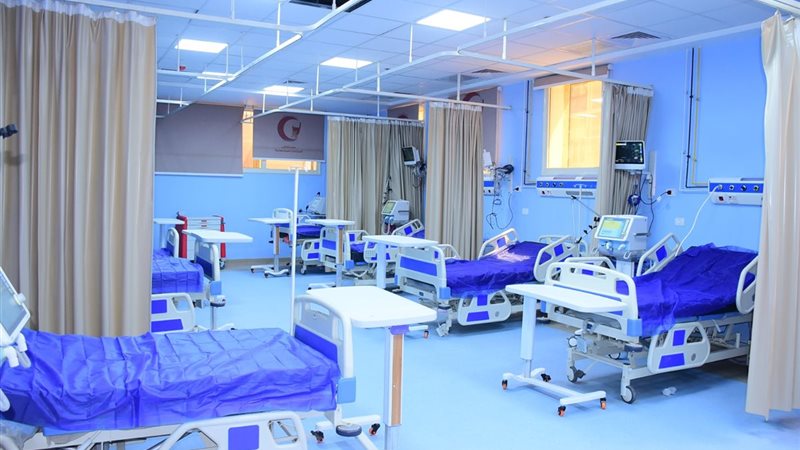 العناية المركزة بمستشفى