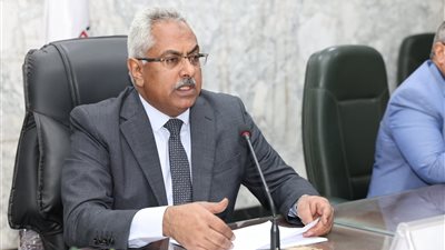نائب محافظ سوهاج يتابع ملفات تقنين أراضي الدولة والتصالح في مخالفات البناء