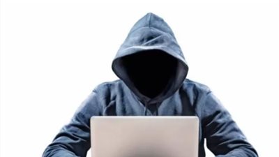 سيدة تحرر محضر بمباحث الاتصالات بشأن الاستيلاء على صفحة فيسبوك والتشهير بها 