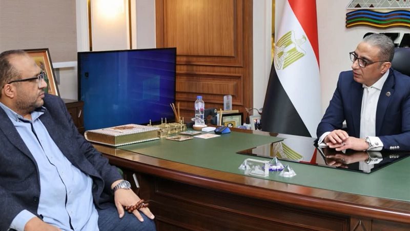 محافظ الجيزة يلتقي