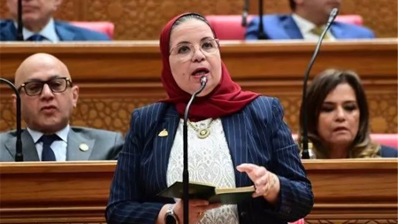 أمل عصفور تطالب بإنهاء الحلول المؤقتة لأزمة عجز المعلمين وضمان حقوق معلمي الحصة
