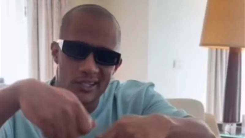 محمد رمضان يشعل حماس جمهوره بكليب «جي تي إيه» بالتعاون مع نجمي البرازيل