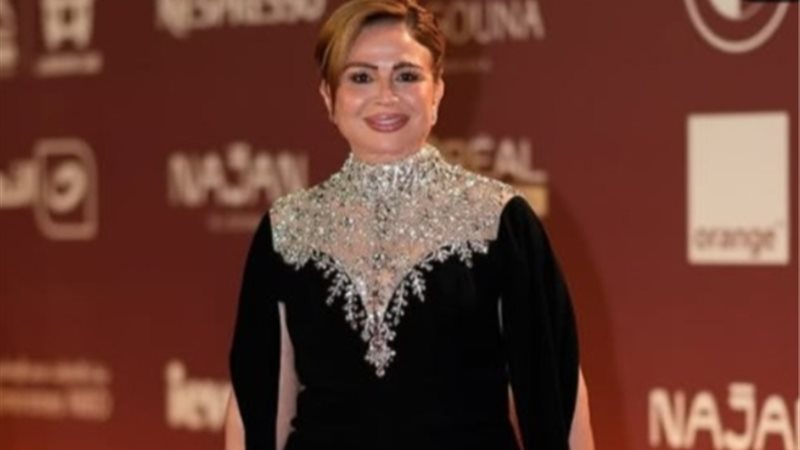 إلهام شاهين تفتح