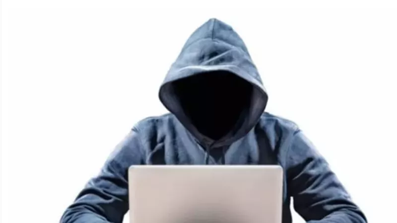 سيدة تحرر محضر بمباحث الاتصالات بشأن الاستيلاء على صفحة فيسبوك والتشهير بها 