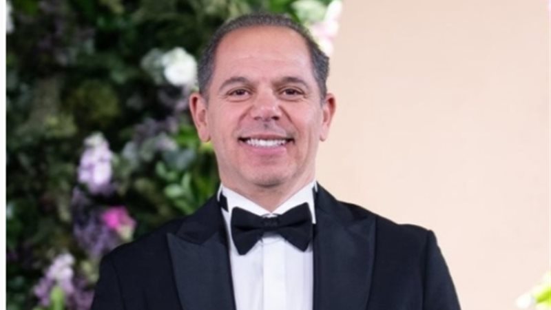 رامي إمام يحسم الجدل حول فيلم وثائقي