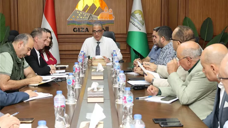 تحركات مكثفة بالجيزة لإنهاء تشابكات المرافق والدفع بمشروعات التنمية