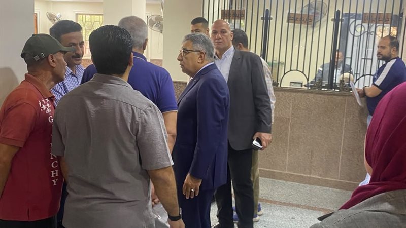 جولة مفاجئة لمرزوق بالمركز التكنولوجي