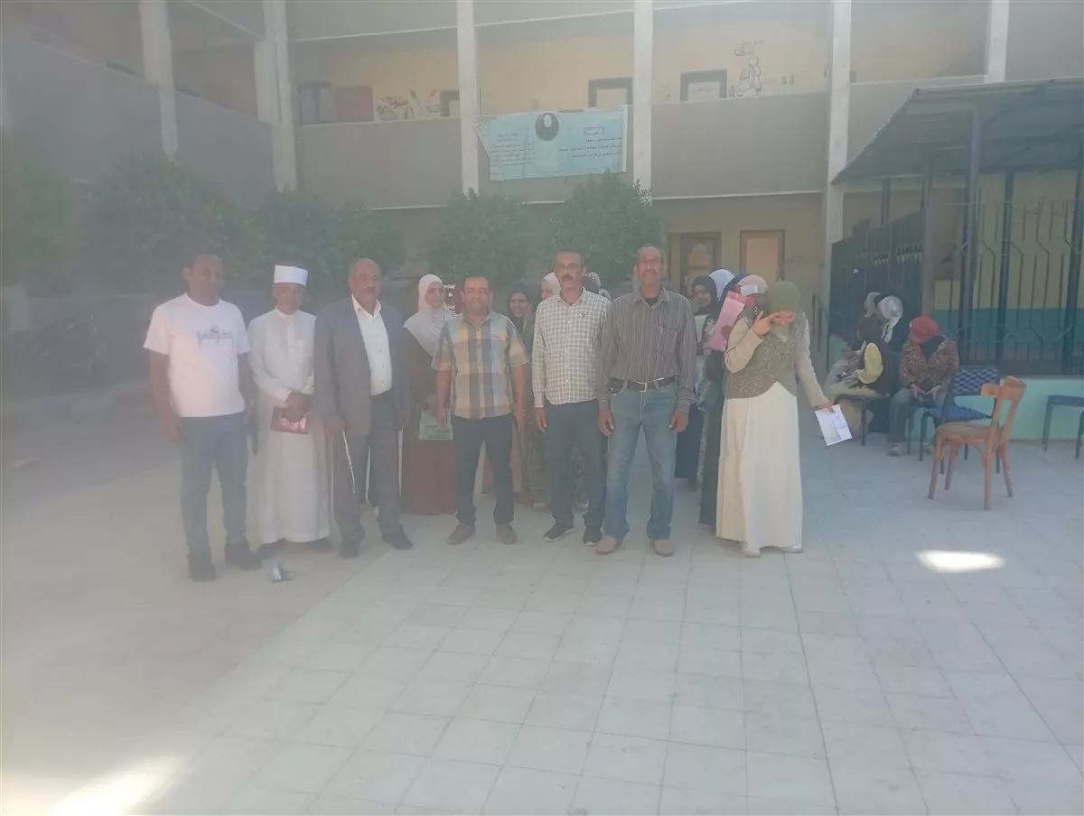 لجنة القبول وسط الطالبات&nbsp;